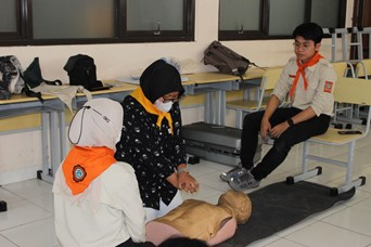 BETA: Basic Emergency Training, Pengajaran Eksternal bagi SMA di Kota Bandung